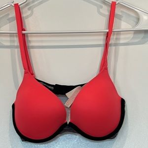 SOLD. Sz 34B Pink Victoria Secret push-up bra